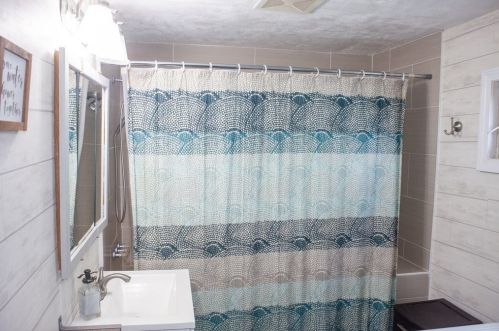 390 Bridle Path, Worcester MA  01604-1353 exterior