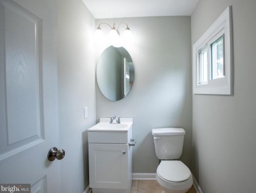 128 Edith Ave, West Deptford NJ 08096-3521 exterior