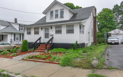 64 Nesmith St, Lawrence, MA 01841-4853