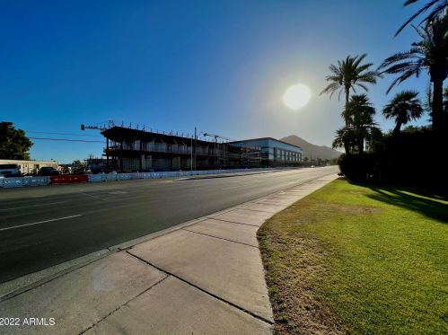 4927 43rd St, Phoenix AZ 85050-3358 exterior