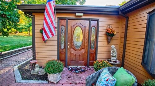 180 Hope St, Seekonk MA 02771-3001 exterior