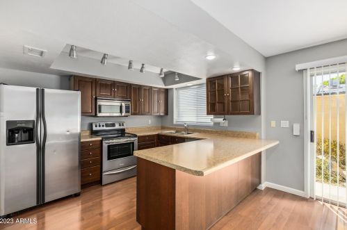 1385 44th St, Phoenix AZ  85008-5603 exterior