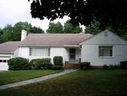 82 Broken Tree Rd, Newton, MA 02459-3449