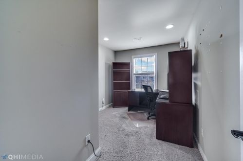 7 Shakespeare Dr, Valpo IN 46383-4129 exterior