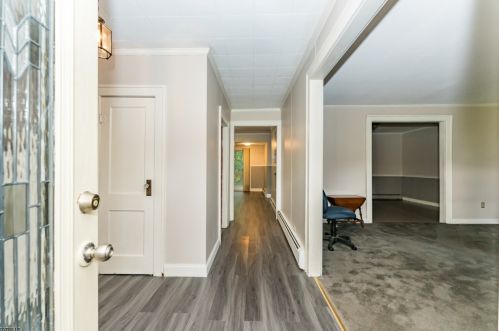 294 Hillcrest Dr, Milford, NJ 08848-1001