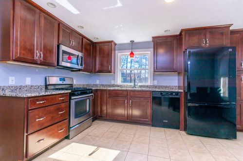 3 Dinahs Way, Wareham MA 02571-1463 exterior