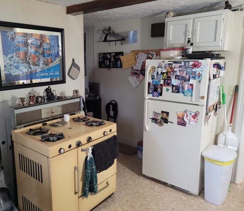 126 Endicott St, Worcester MA 01610-1944 exterior