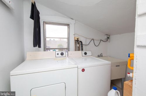 334 15 St, Philadelphia PA 19102-0010 exterior