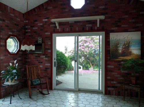 569 Nashua Rd, Dracut MA 01826-1939 exterior