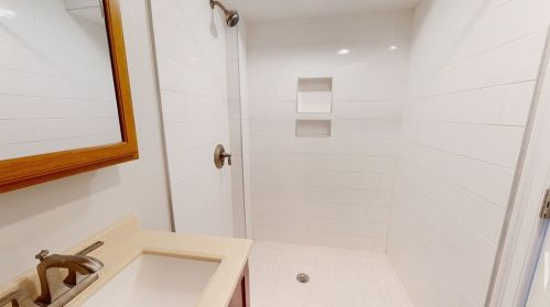 37 Walnut Pl, Newton MA 02460-1819 exterior