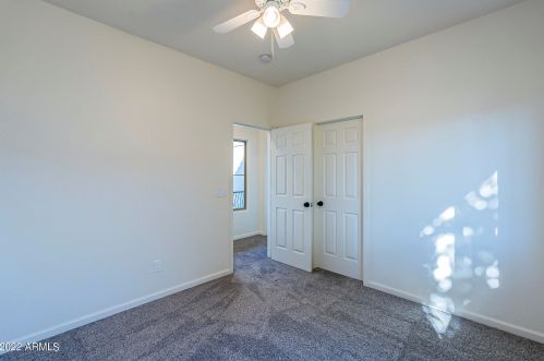 603 Beautiful Ln, Phoenix AZ 85042-7074 exterior