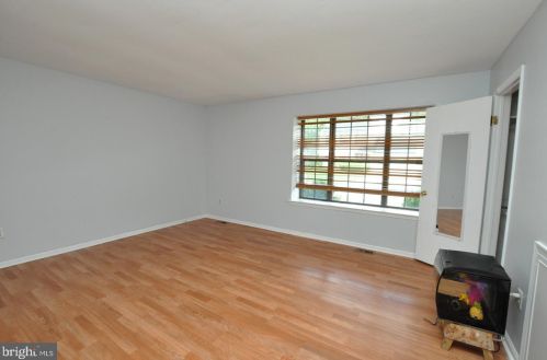 5 Belmont Ct, Erial NJ 08081-9220 exterior