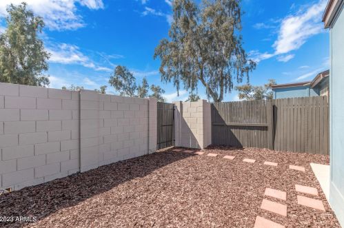 3645 69th Ave, Phoenix AZ 85033-4403 exterior