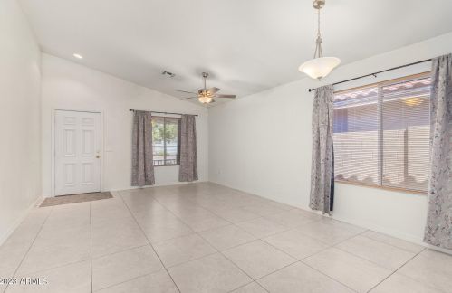 12423 41st Ave, Phoenix AZ  85029-2964 exterior