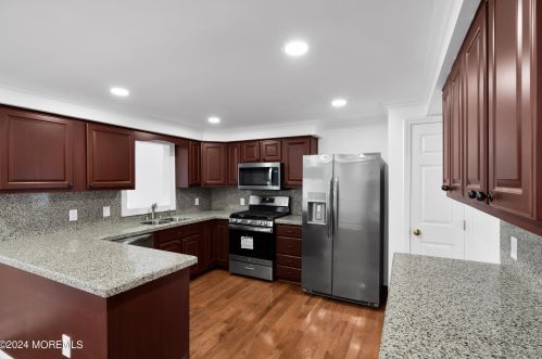 6 Afton Rd, Jackson Twp NJ 08527-3131 exterior