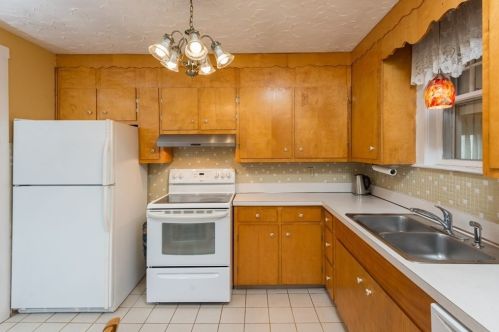 24 Volusia Rd, Hingham MA 02043-3041 exterior