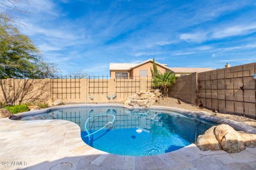 2712 Beautiful Ln, Phoenix AZ 85042-7073 exterior