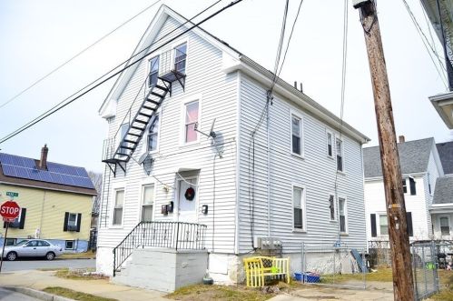 219 St, New Bedford MA 02740-4133 exterior