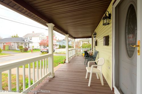 14 Mount St, Tinton Falls NJ  07701-1807 exterior