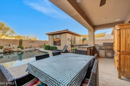 41515 Chase Oaks Way, Phoenix AZ 85086-1888 exterior