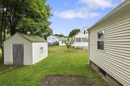 11 South St, Lawrence, MA 01843-3613