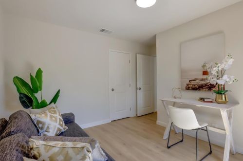 15057 Dewey St, San Leandro CA  94579-1605 exterior