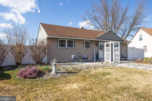 1004 Cumberland Ave, West Deptford, NJ 08096-3039