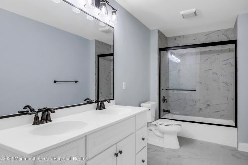 56 Rivers Edge Dr, Little Silver NJ 07739-1706 exterior