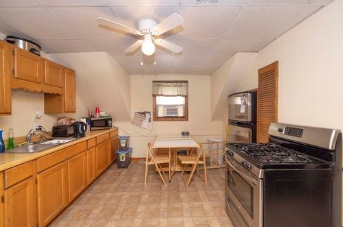 11 Waverly St, Taunton MA 02780-1420 exterior