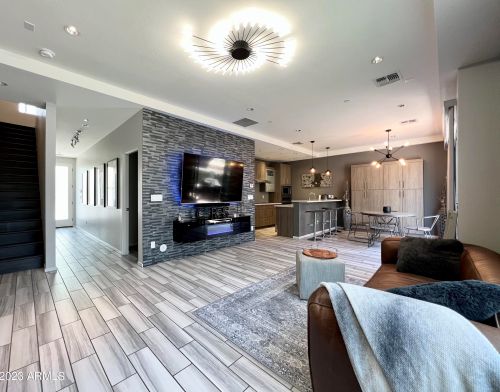 4412 27th Way, Phoenix AZ  85016-7040 exterior