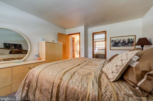 833 Boundary Rd, West Deptford NJ 08096-3614 exterior