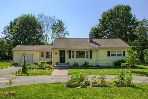 305 School St, Acton MA  01720-3627 exterior