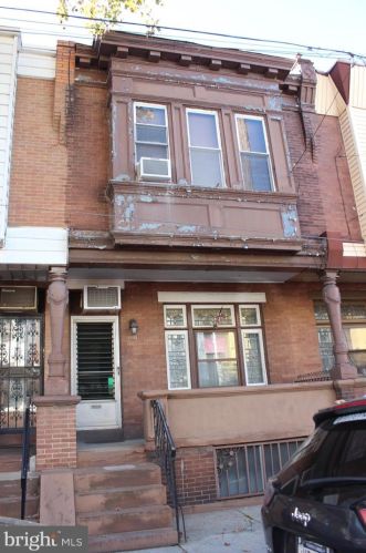 2110 20th St, Philadelphia, PA 19121-1518