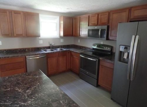 4417 Sussex Ct, Louisville KY  40241-1862 exterior