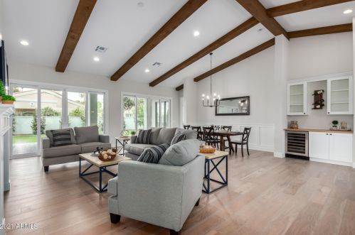 3404 43rd St, Phoenix, AZ 85018-5908