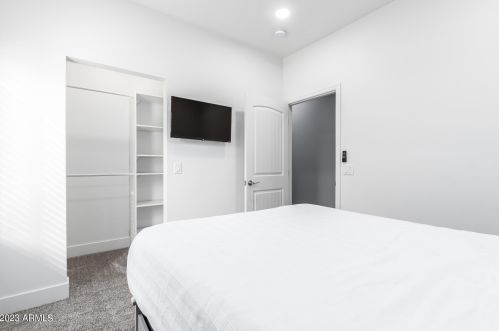 2229 Cambridge Ave, Phoenix AZ  85006-1321 exterior