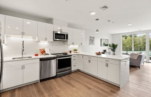 68 Los Angeles St, Newton MA 02458-1019 exterior