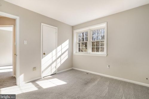 9005 Queen Maria Ct, Columbia MD 21045-2405 exterior