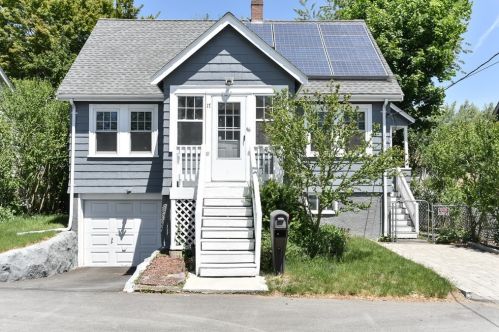 17 Fairfield St, Dedham, MA 02026-1405