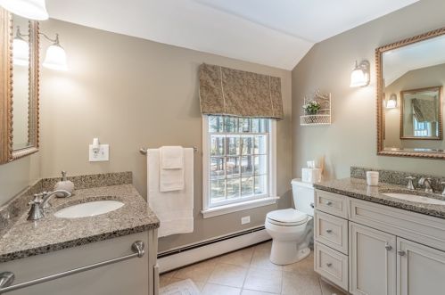 30 Surrey Ln, Topsfield MA 01983-1318 exterior