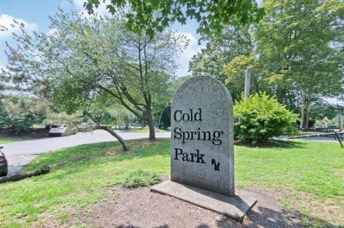 1244 Beacon St, Newton MA 02468-1717 exterior