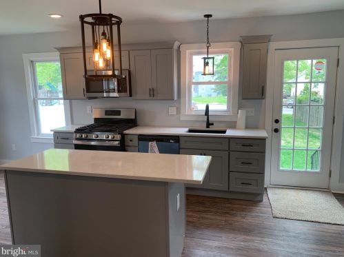 645 Delaware St, West Deptford NJ  08096-1576 exterior