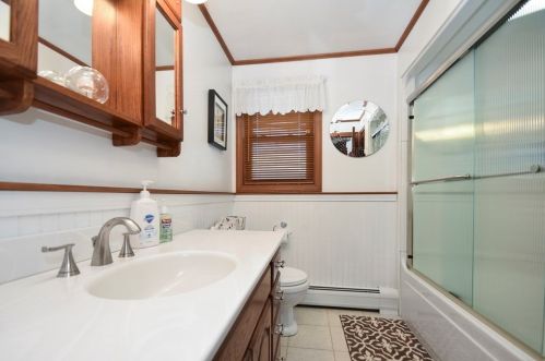 118 Sylvia St, New Bedford MA 02745-6136 exterior