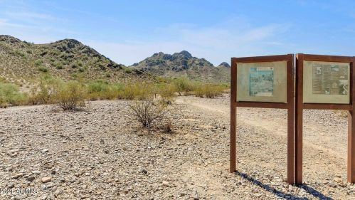 9416 47 St, Phoenix AZ 85028-5204 exterior