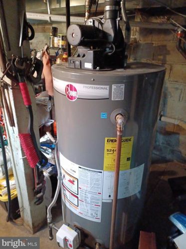 615 Hessian Ave, West Deptford NJ 08063-1243 exterior