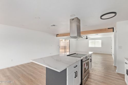 3320 Claire Dr, Phoenix AZ 85032-4933 exterior