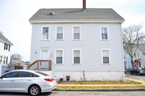 219 St, New Bedford MA 02740-4133 exterior