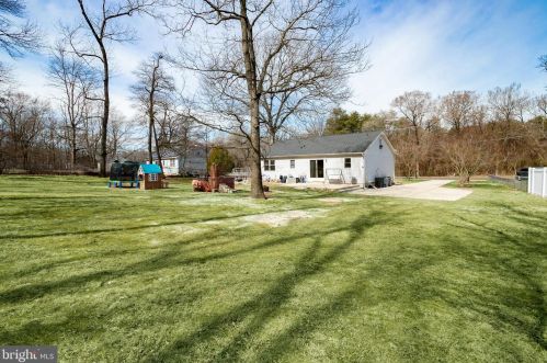 808 Mail Ave, West Deptford NJ  08096-6515 exterior