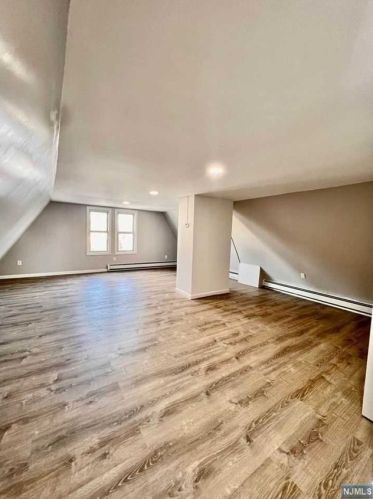 9 Grove St, Kearny NJ  07032-2114 exterior