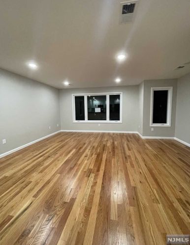 218 Cross St, East Newark NJ  07029-2614 exterior